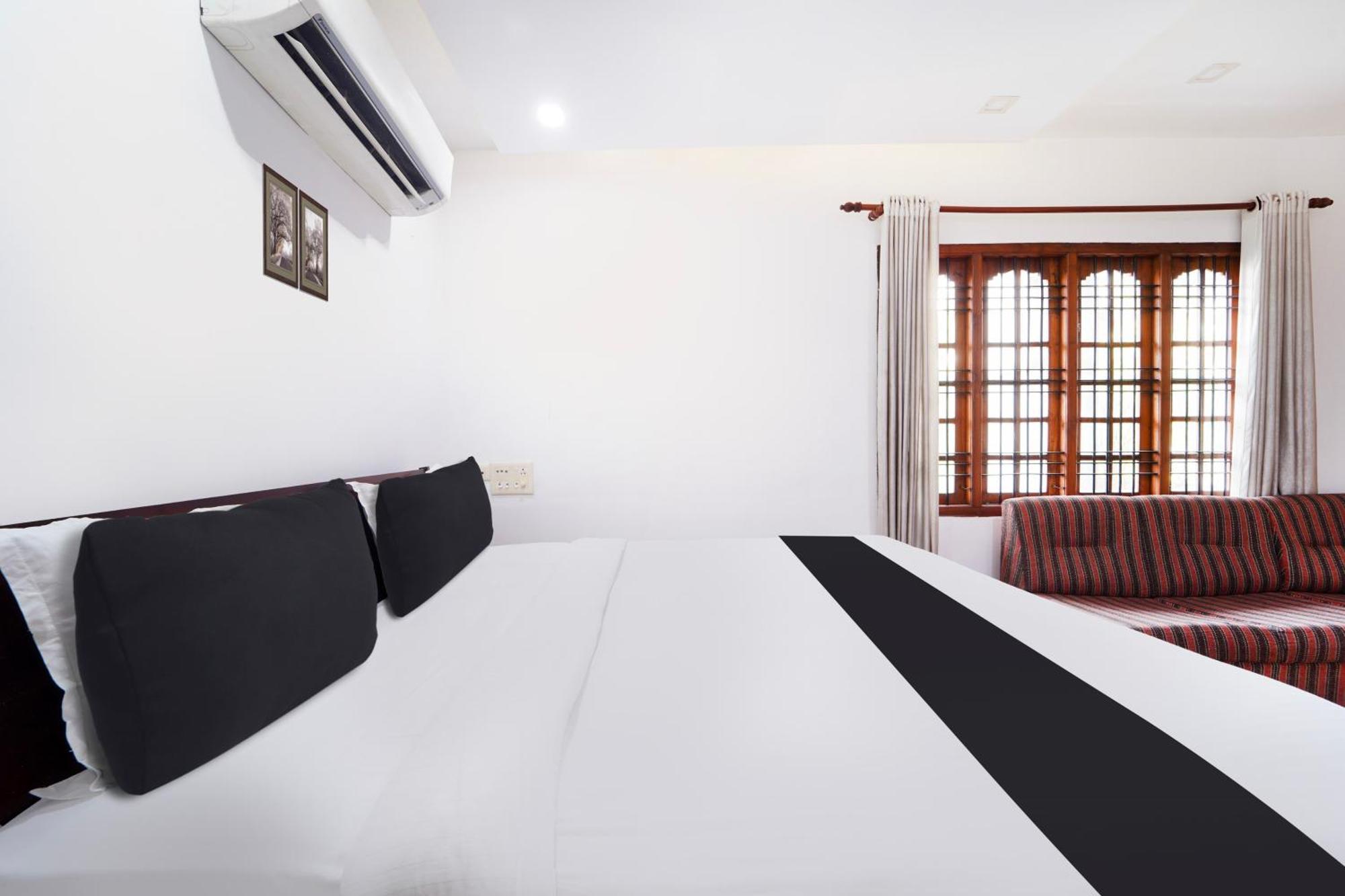 Super Townhouse City Center Ernakulam Kochi Εξωτερικό φωτογραφία