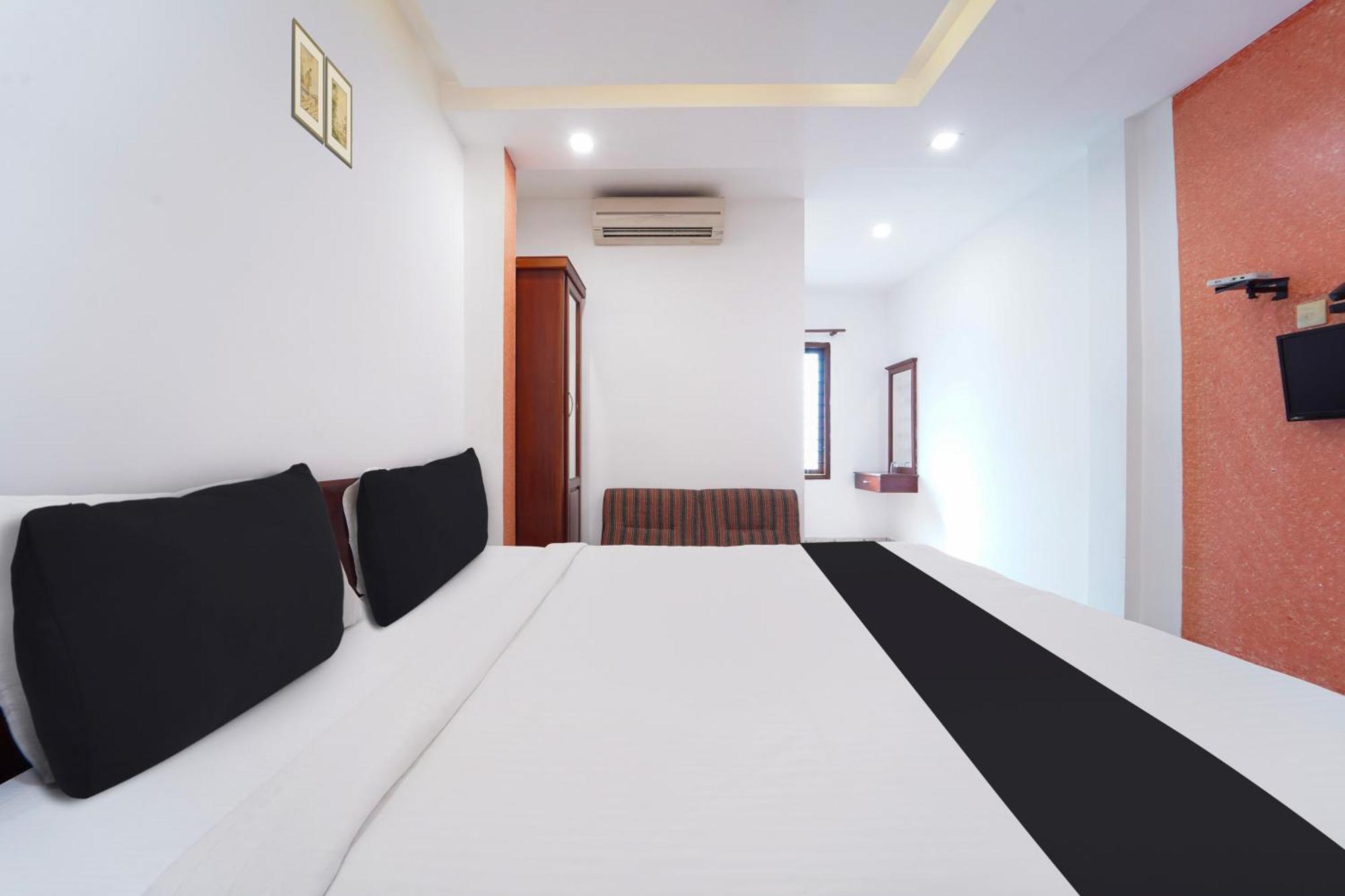 Super Townhouse City Center Ernakulam Kochi Εξωτερικό φωτογραφία