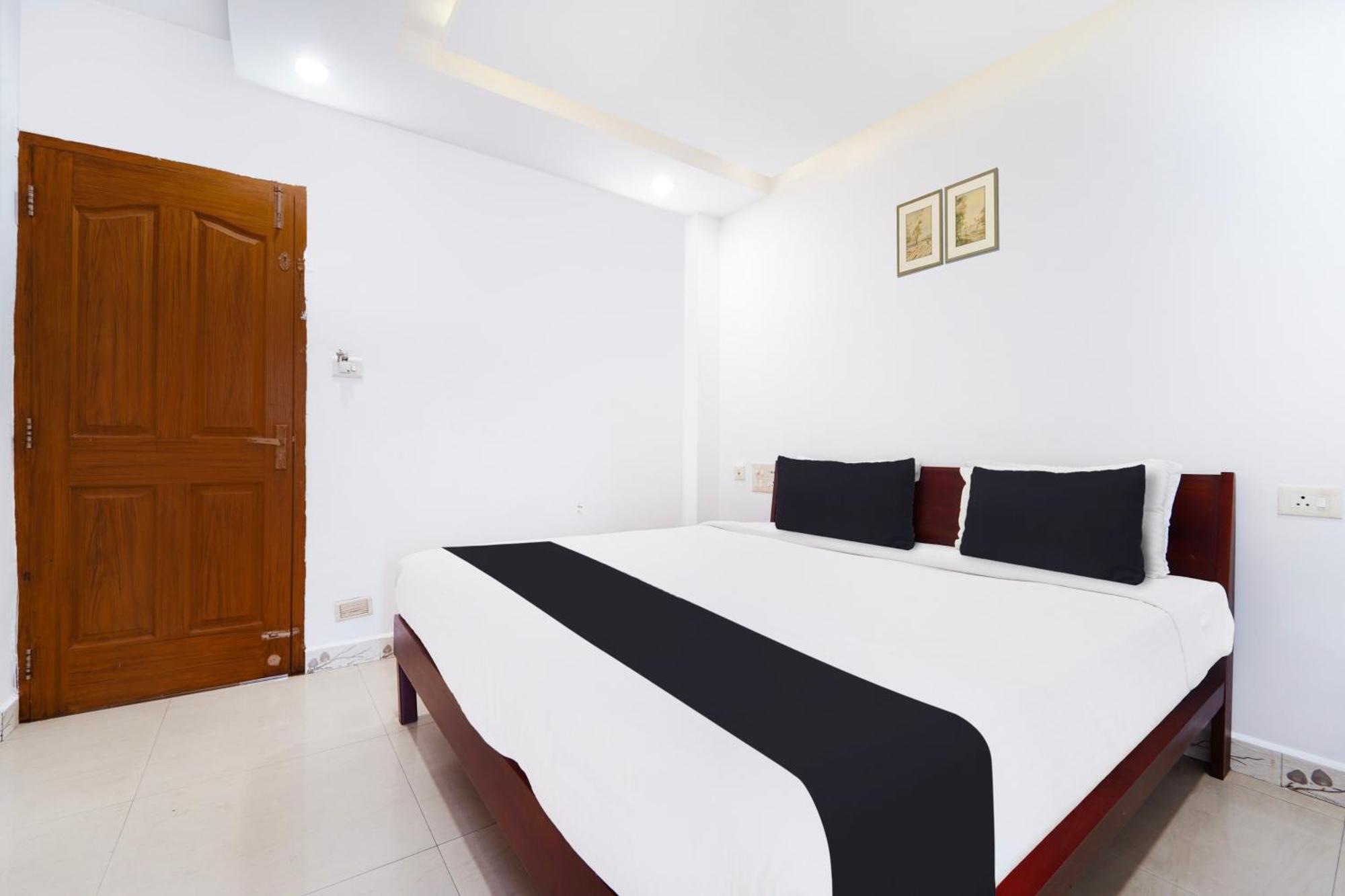 Super Townhouse City Center Ernakulam Kochi Εξωτερικό φωτογραφία
