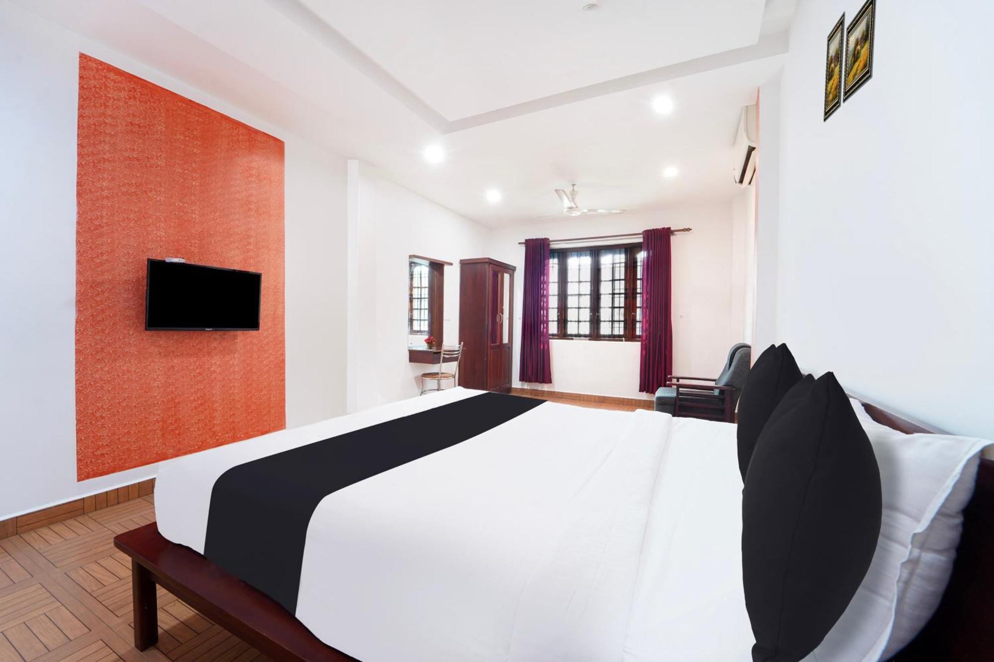 Super Townhouse City Center Ernakulam Kochi Εξωτερικό φωτογραφία